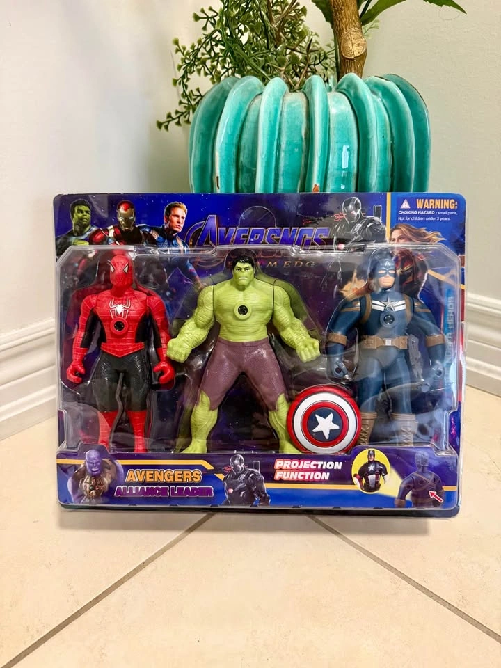 Marvel Superhero Action Figures Set of 3 - photo 2