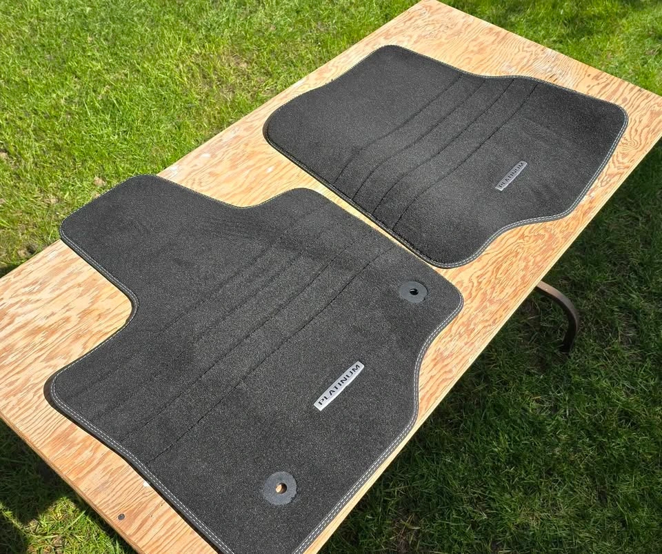OEM NEW 21-24 F-150 Platinum Floor Mats - photo 5