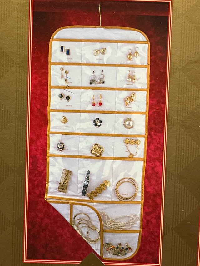 Jewelry Organizer - photo 2