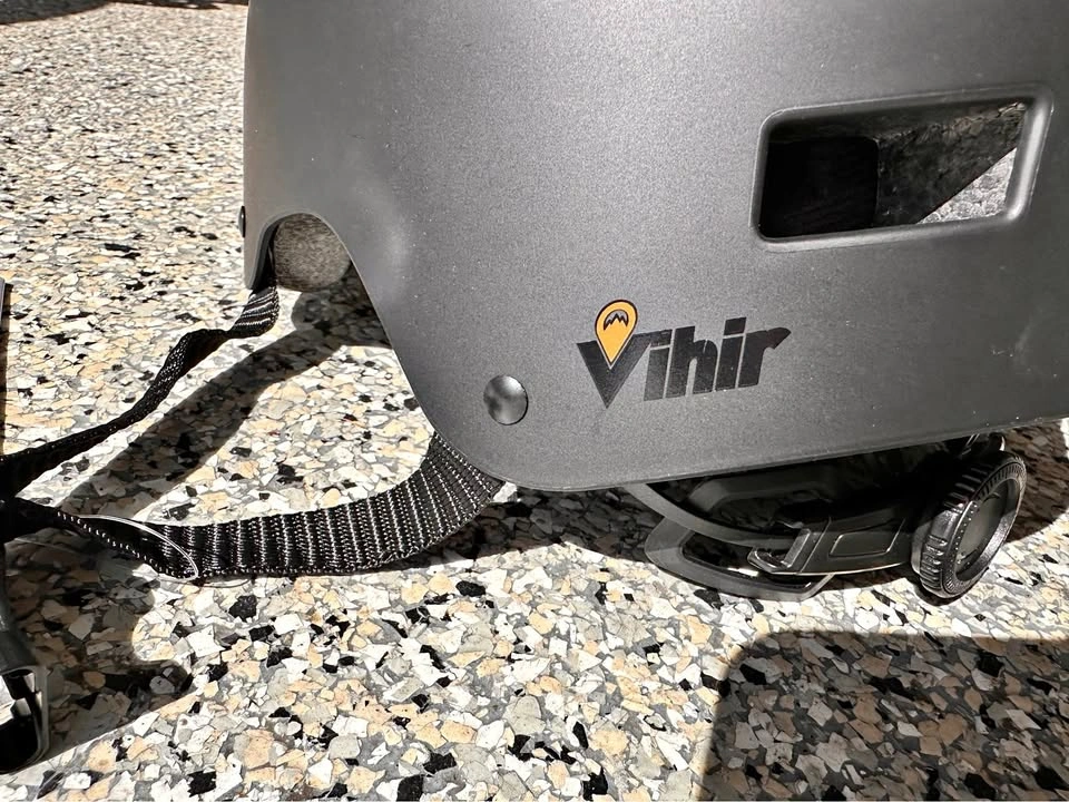 Skateboard helmet (brand new) size: S