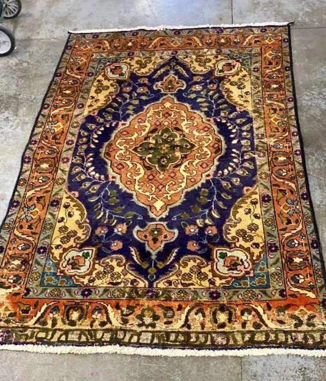 Hand Knotted Persian Rug