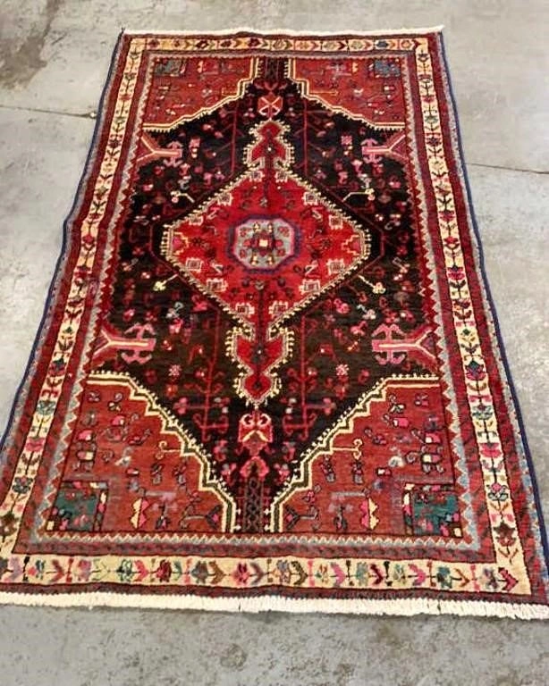 Hand Knotted Persian Rug