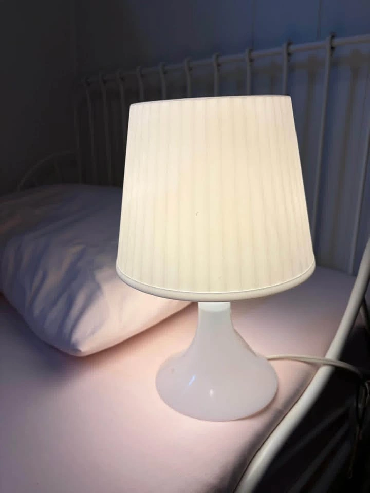 IKEA Luroy White Metal Bed, Canopy & Lamp - photo 2