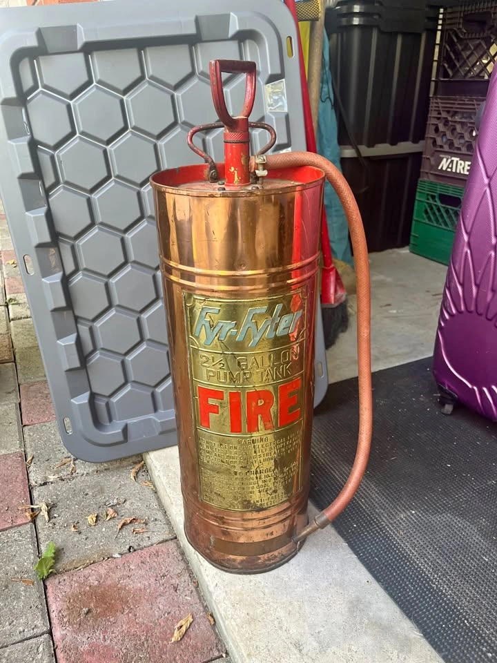 Antique Copper Pump Tank