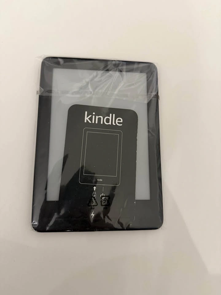 Kindle for sale - photo 2
