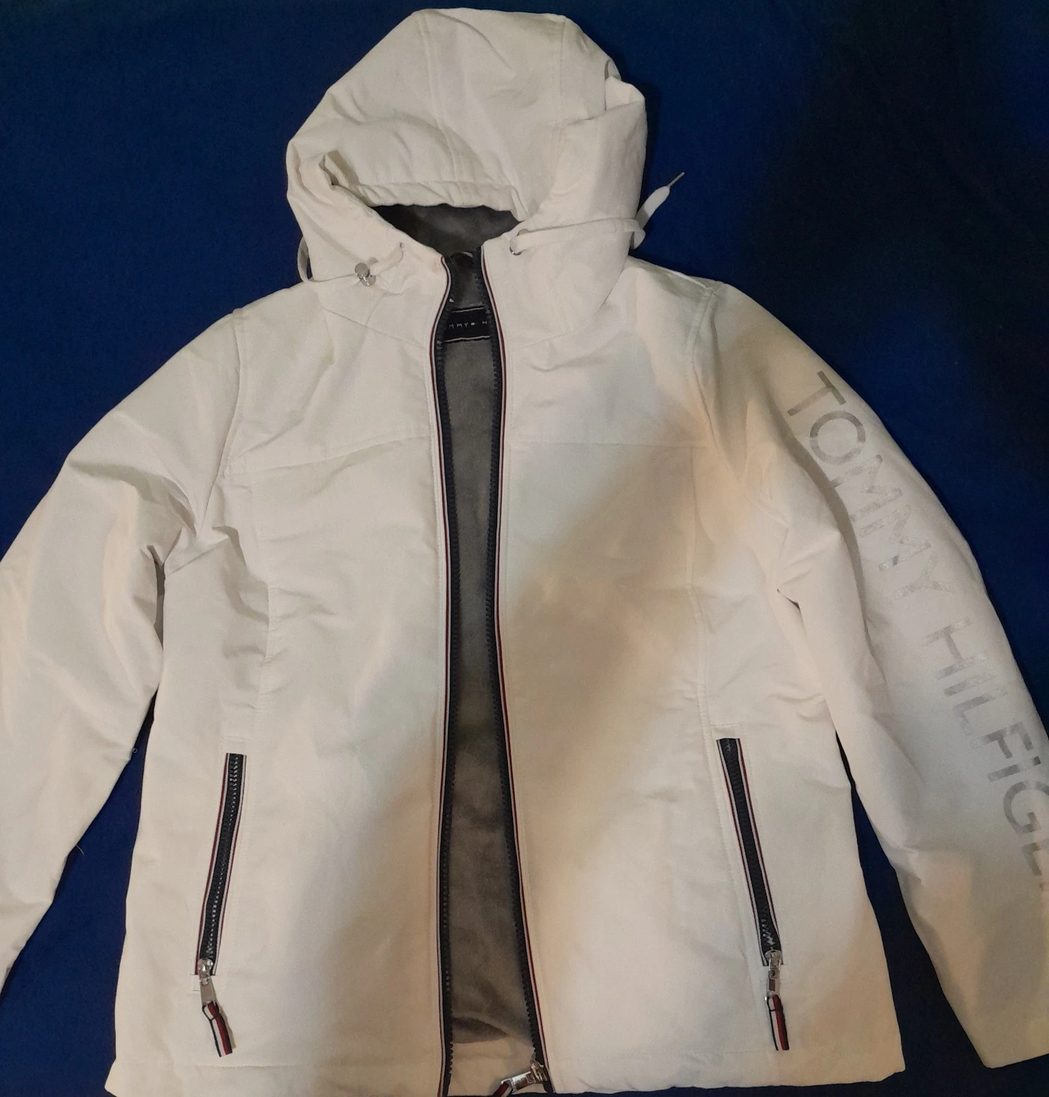 Tommy Hilfiger Women's Heavyweight Softshell Hooded Jacket M