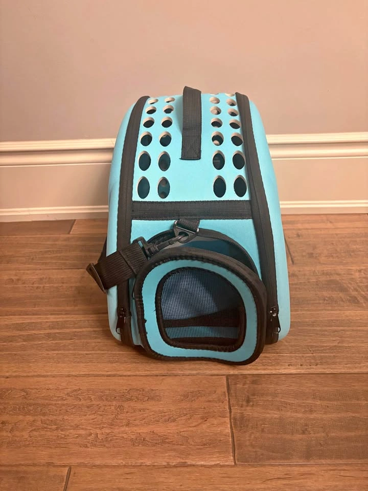 Dog/cat carrier 40$ price firm Good for medium to small sized do