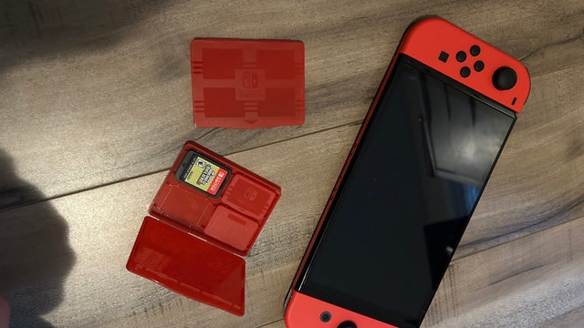 Nintendo Switch V1 (HAC-001) - Super Mario Odyssey Edition - photo 4