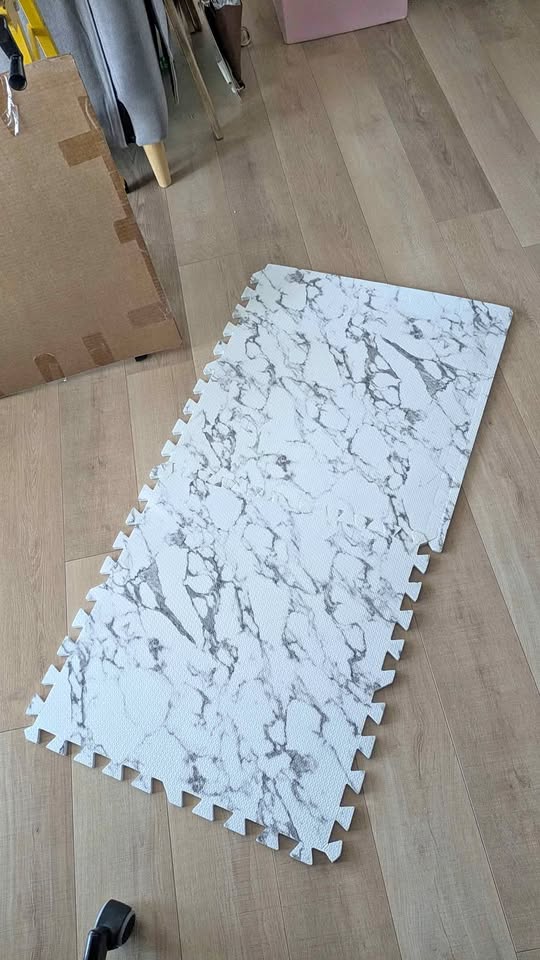 Marble style foam interlocking mats