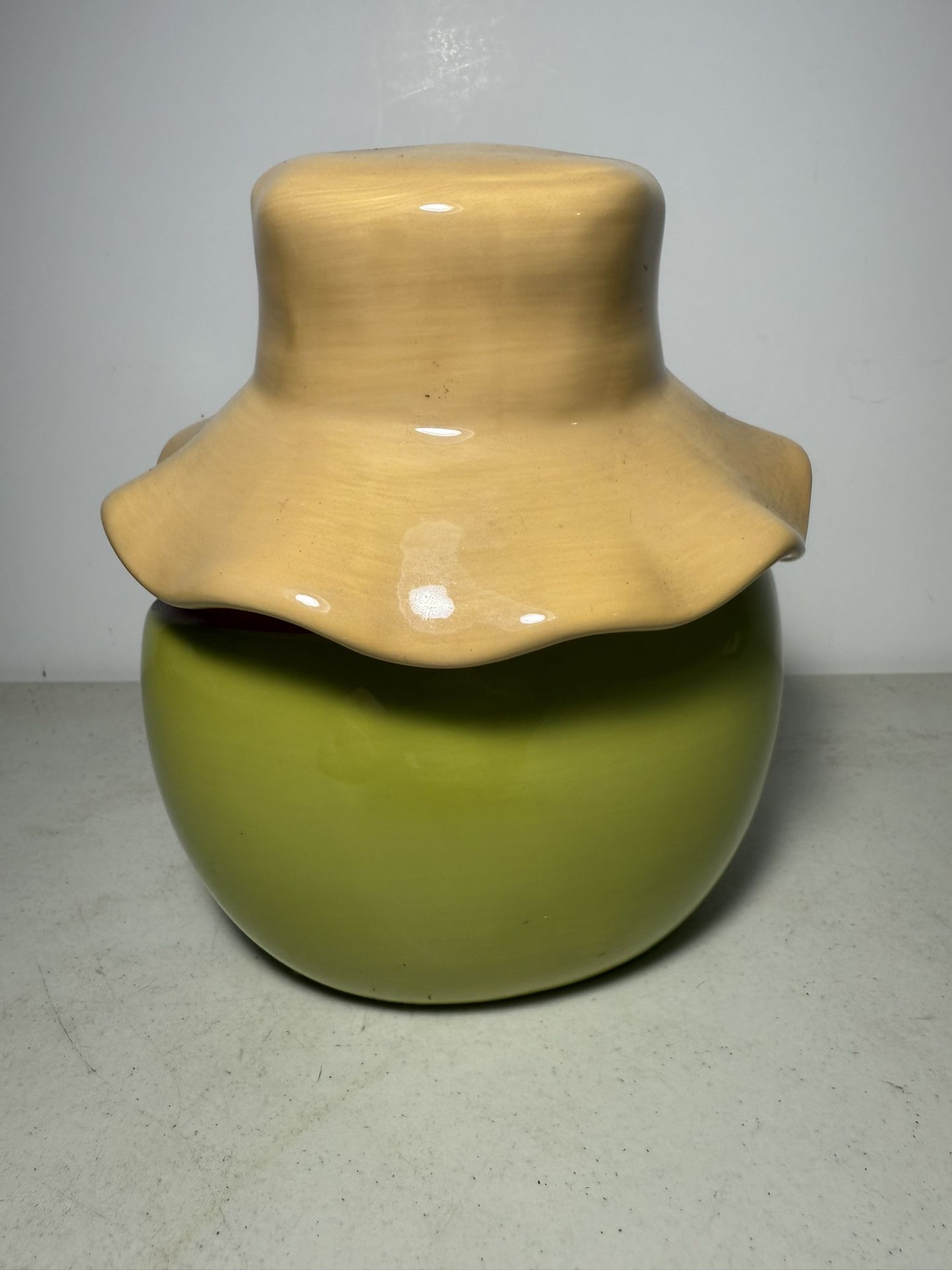Vintage M&M Red Fly Fisherman w/ Hat Ceramic Candy Jar - photo 3