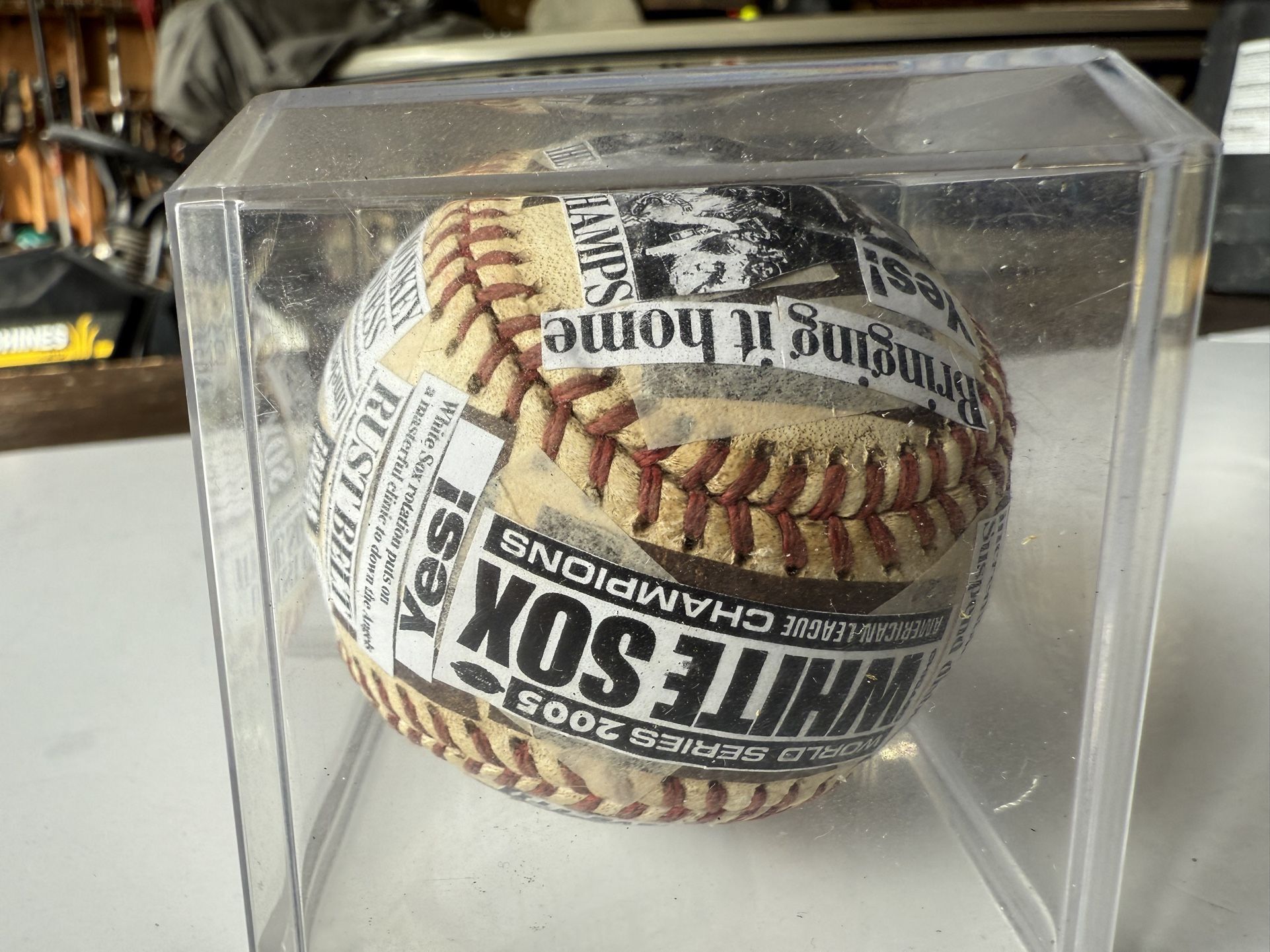 Chicago White Sox 2005 World Series Commemorative Ball - photo 5