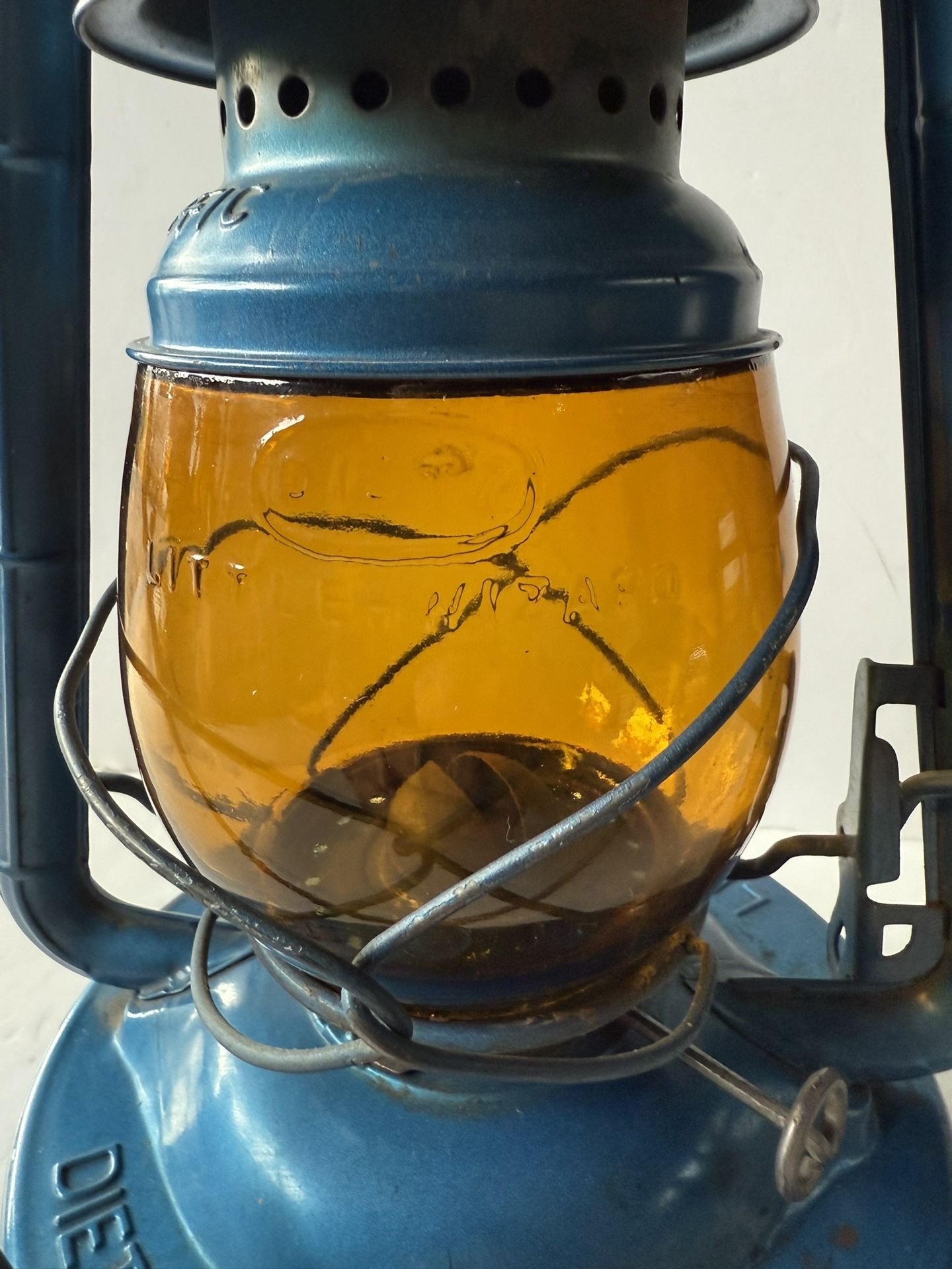 Deitz No 1 Bureau of Traffic Lantern with Amber Globe - photo 2