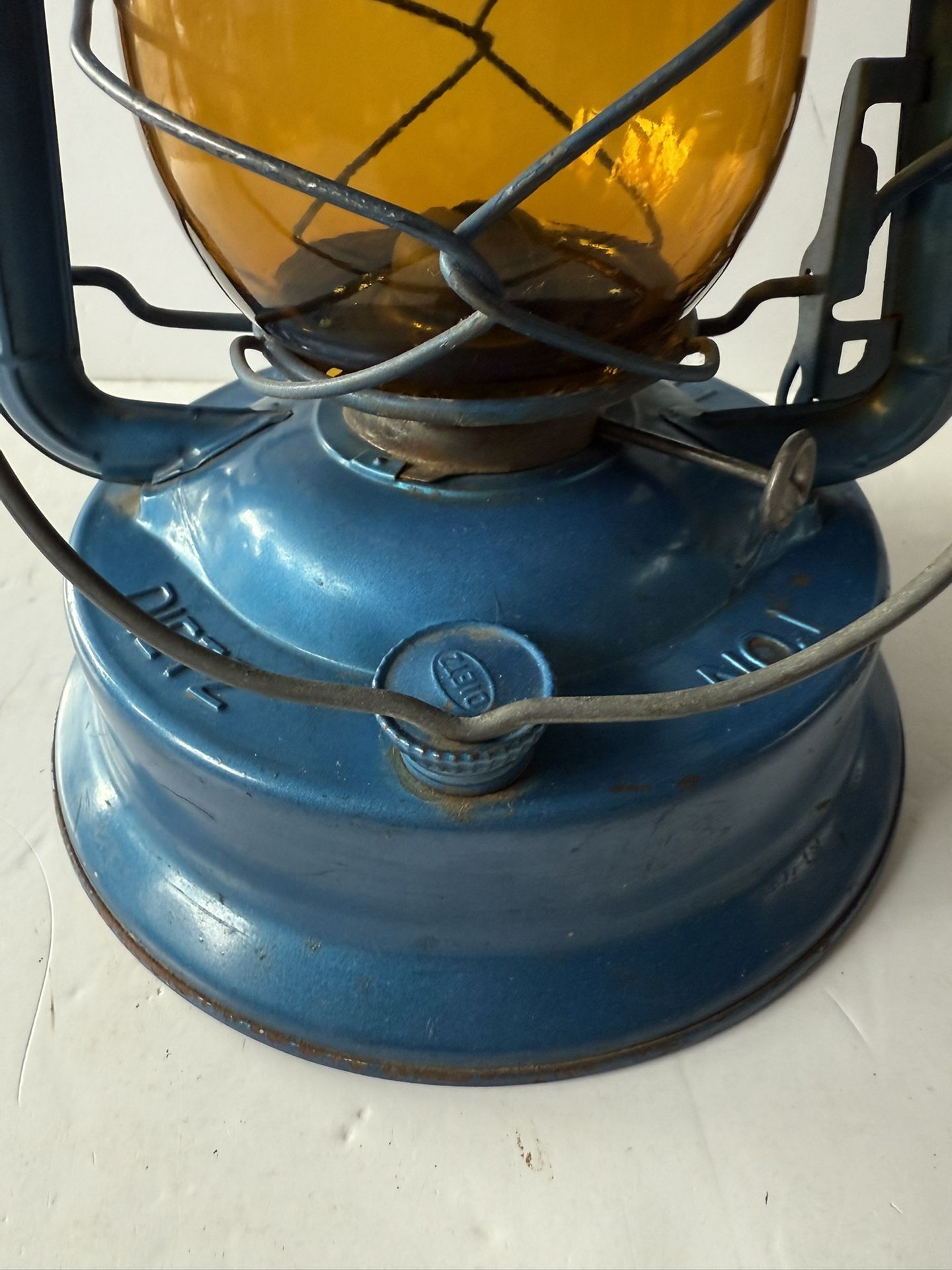 Deitz No 1 Bureau of Traffic Lantern with Amber Globe - photo 3