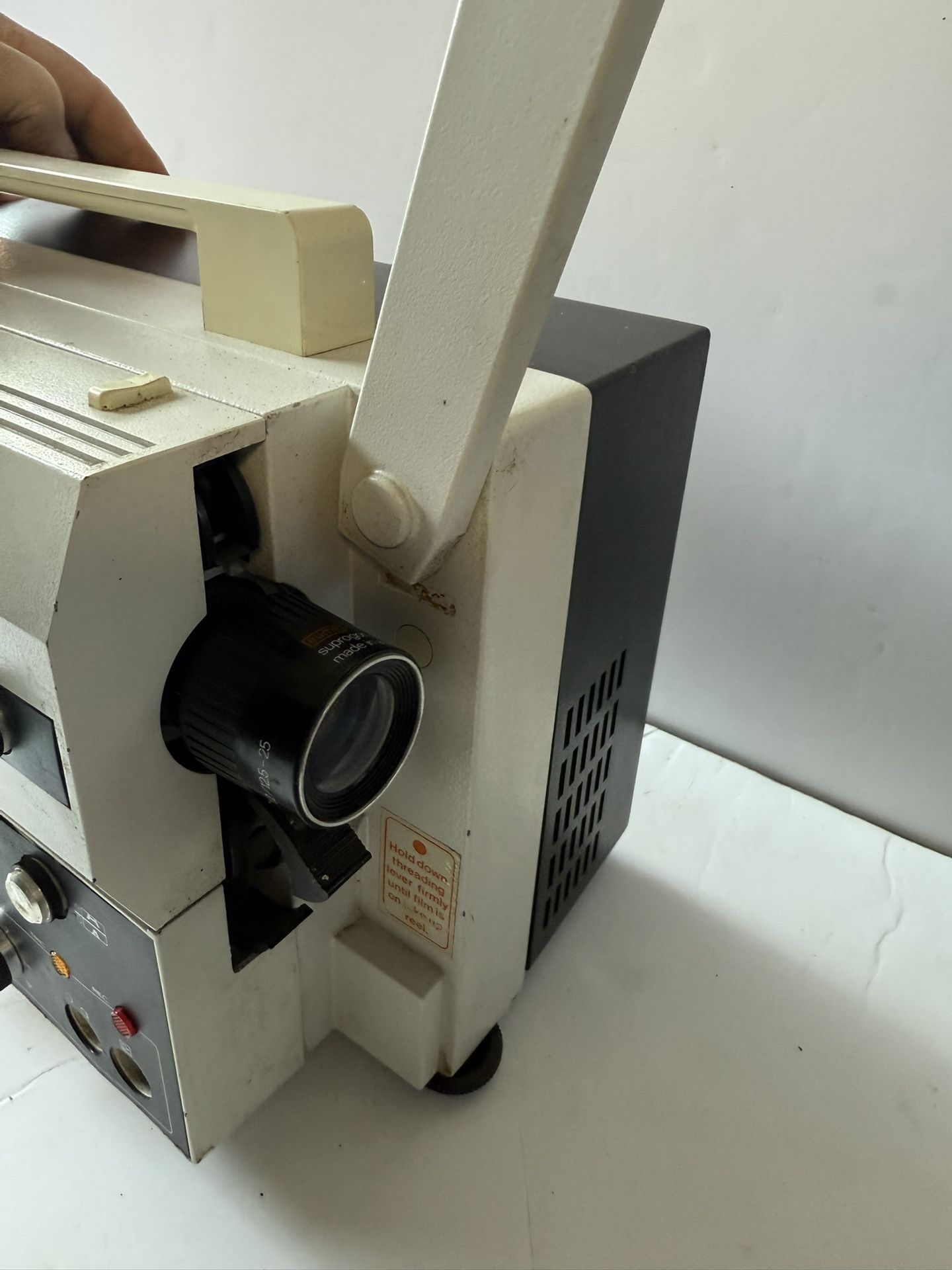 Eumig Mark S 810 D Lux Super8 Film Projector - Powers On - photo 4