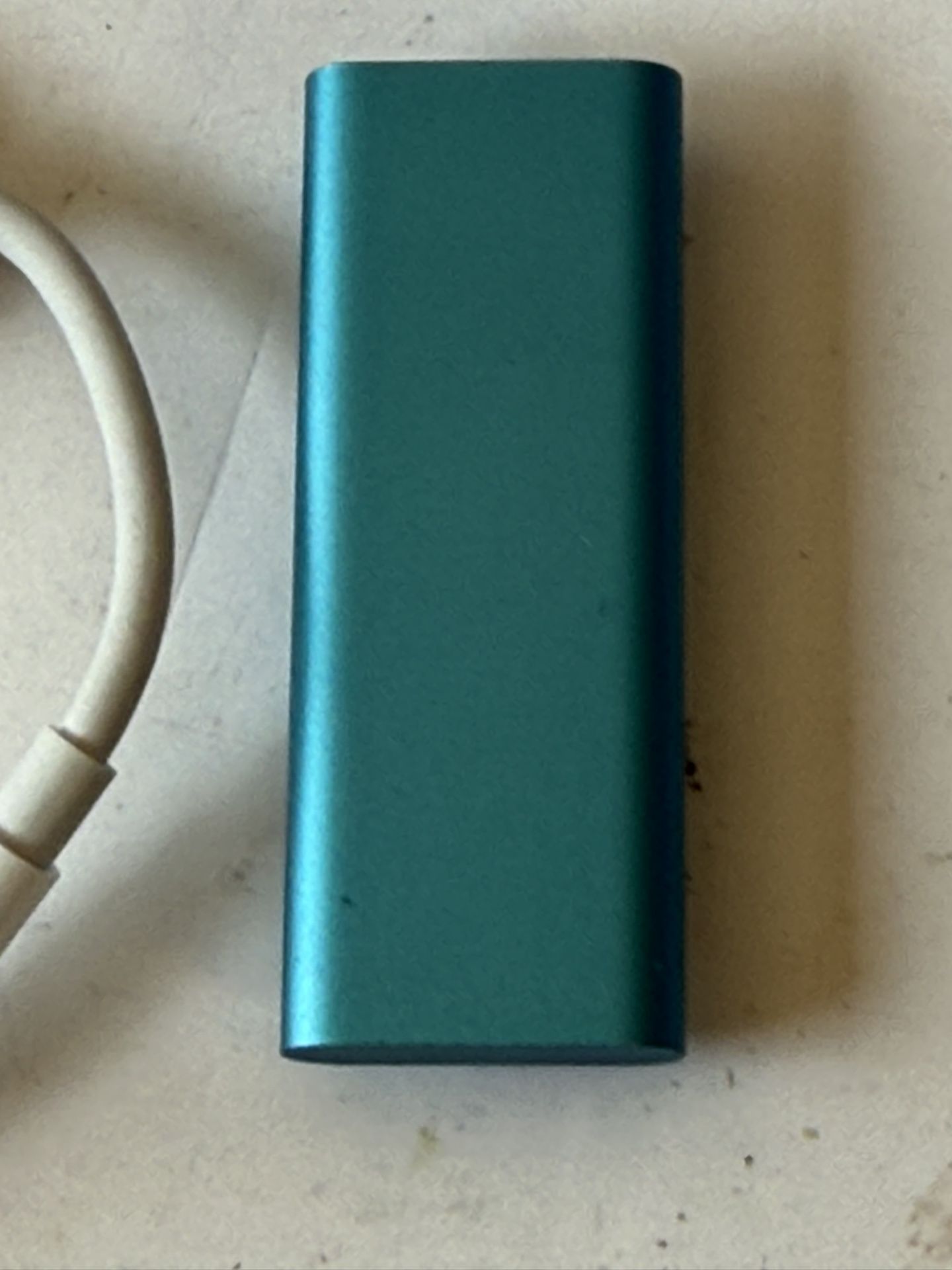 iPod Shuffle 3rd Gen 2GB - photo 2