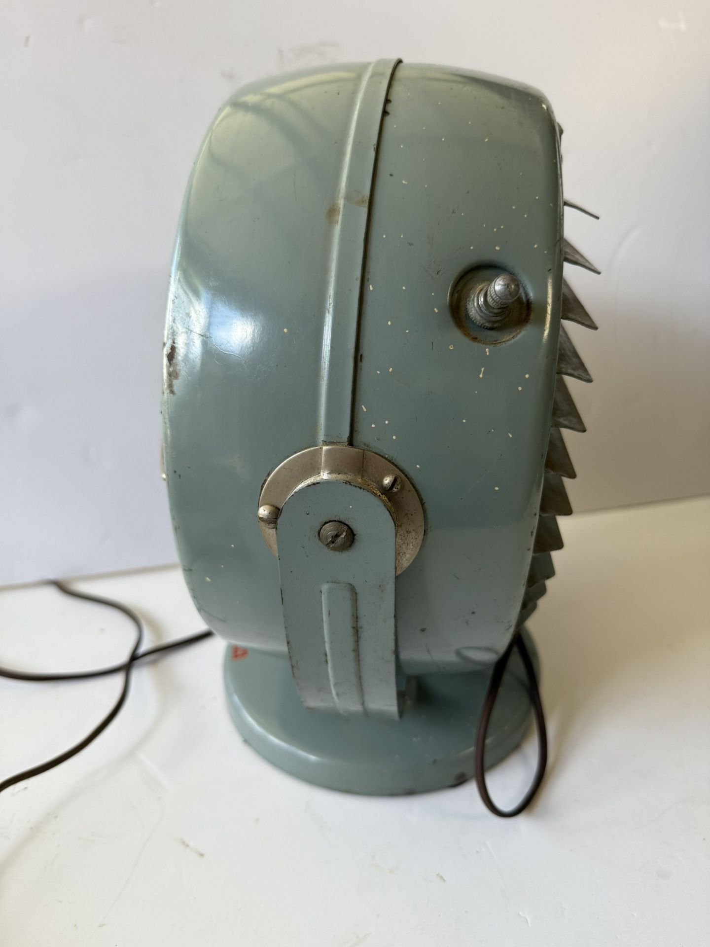 Vintage Dominion Metal Four Blade Fan Model 1528 MCM Tested Work - photo 3