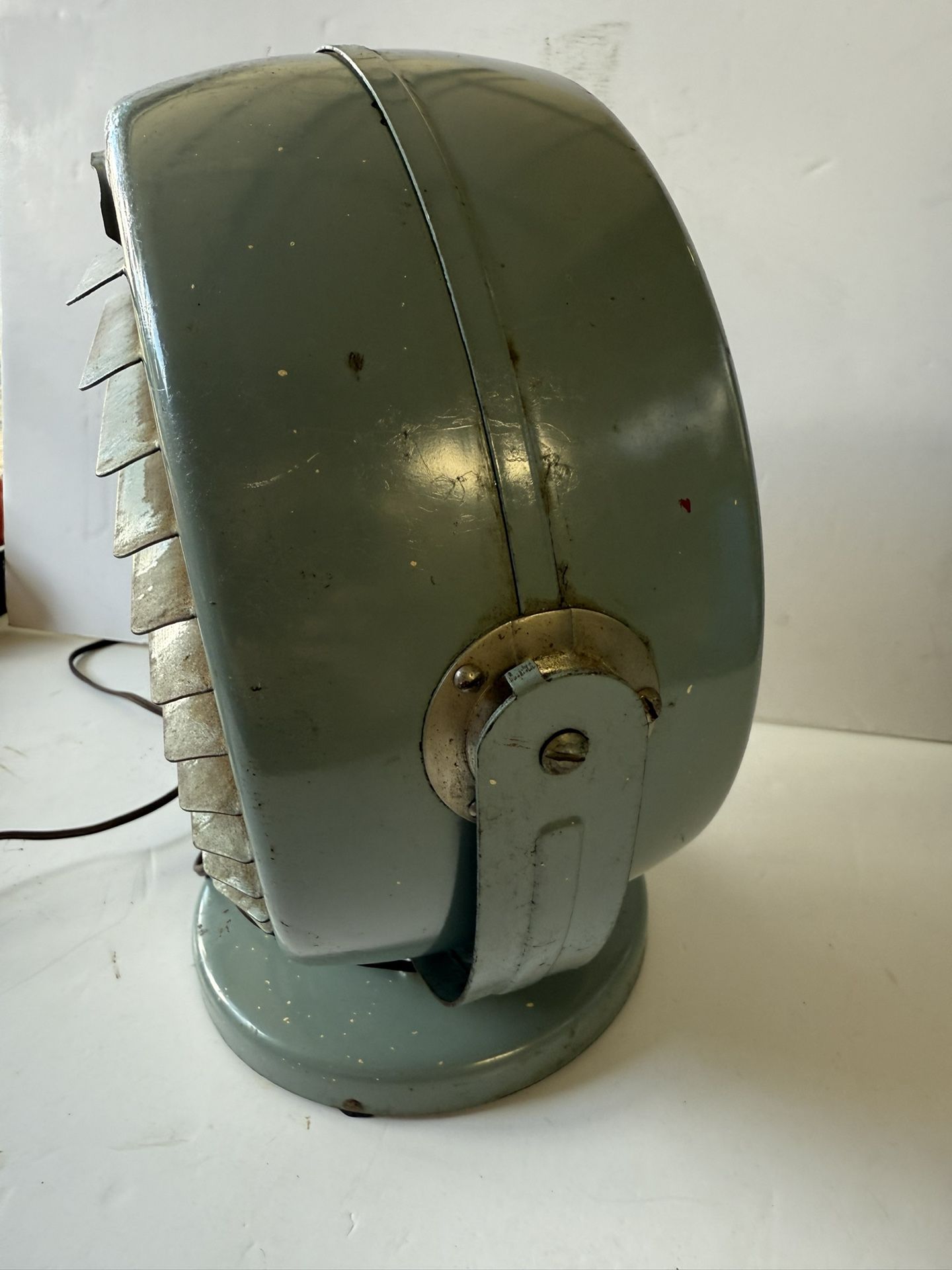 Vintage Dominion Metal Four Blade Fan Model 1528 MCM Tested Work - photo 5