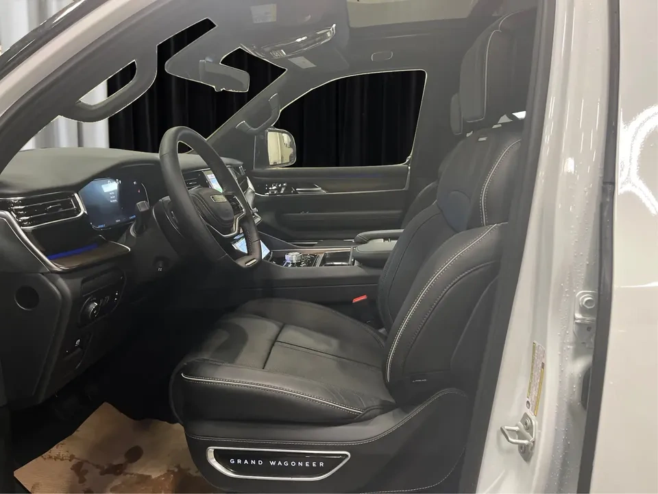 2023 Jeep Grand Wagoneer L Series II - photo 5