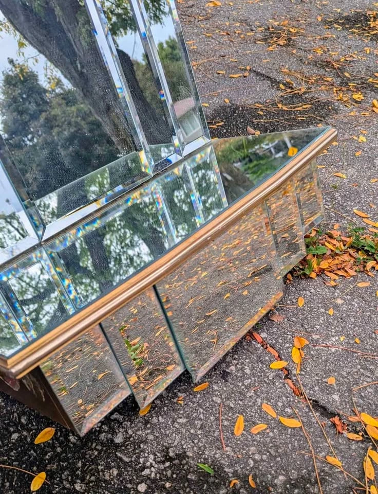 Rare Art Deco Beveled Mirror Shelf Unit - photo 3
