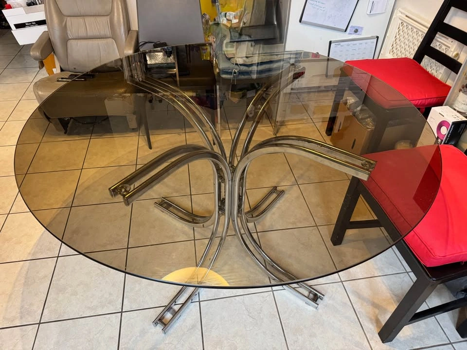 47" Glass Table with 4 Chairs - photo 2