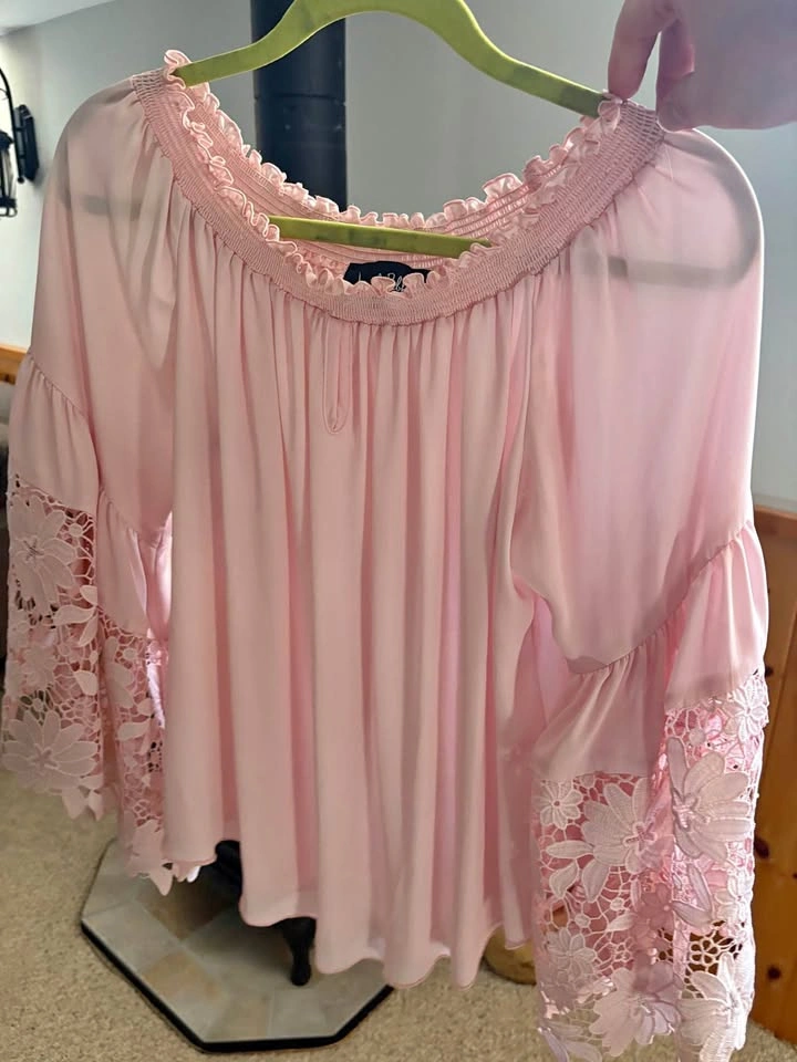 Joseph Ribkoff Pink Lace Blouse – Medium – Elegant Dressy Top