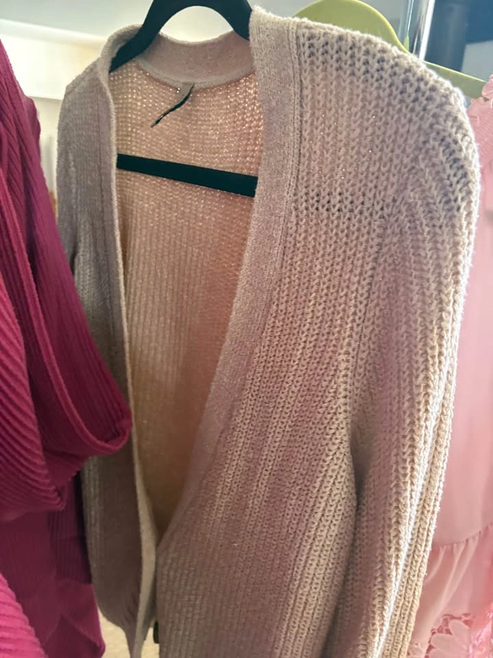 Women’s Cozy Sweater Bundle – Medium/Large - photo 3