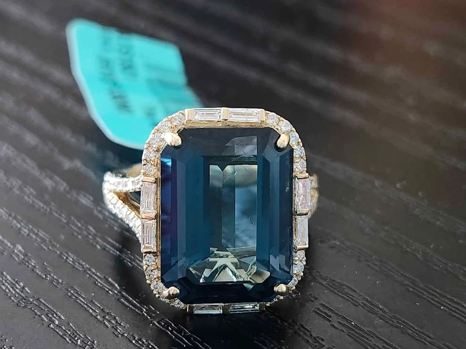14k Intricate Gold Ring with London Lapiz Gemstone - photo 2