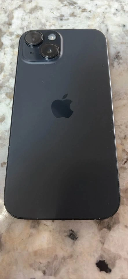 iPhone 15 128gig Black - photo 3