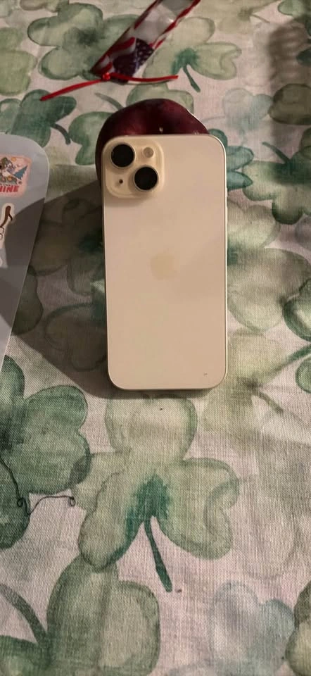 iPhone 15 Ivory 128gig - photo 2