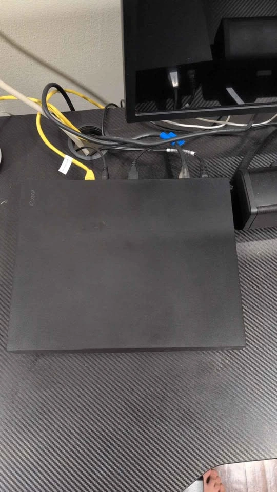 Xbox One X and Xbox One - photo 2