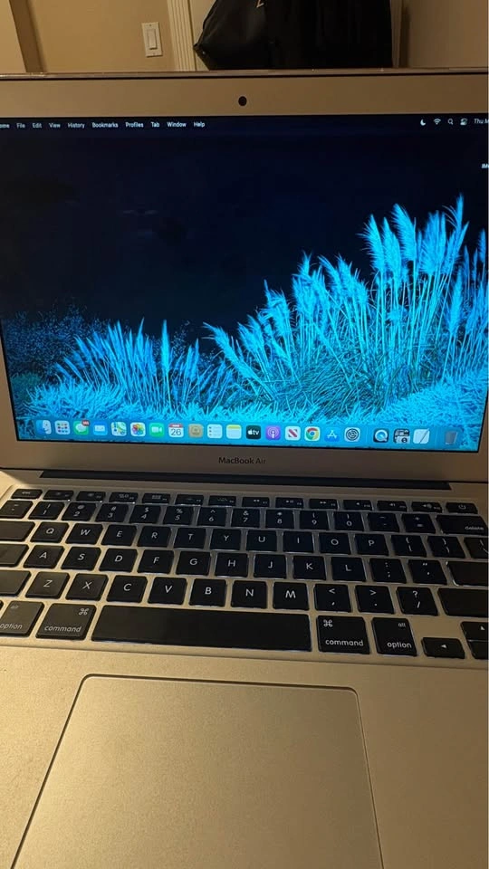 MacBook Air 13 inch (OBO) - photo 3