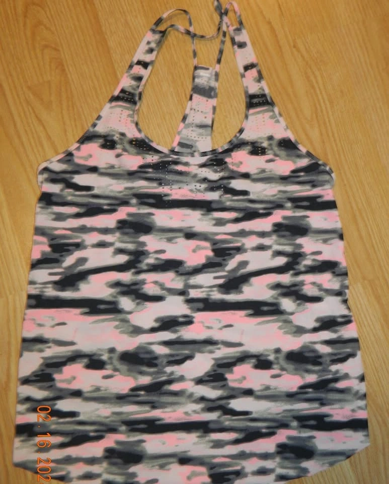 LULULEMON WATERBOUND SINGLET size 6 EUC