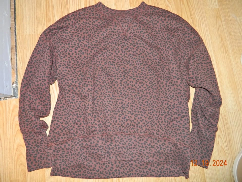 ABERCROMBIE & FITCH Soft Collection Crewneck - Size XL