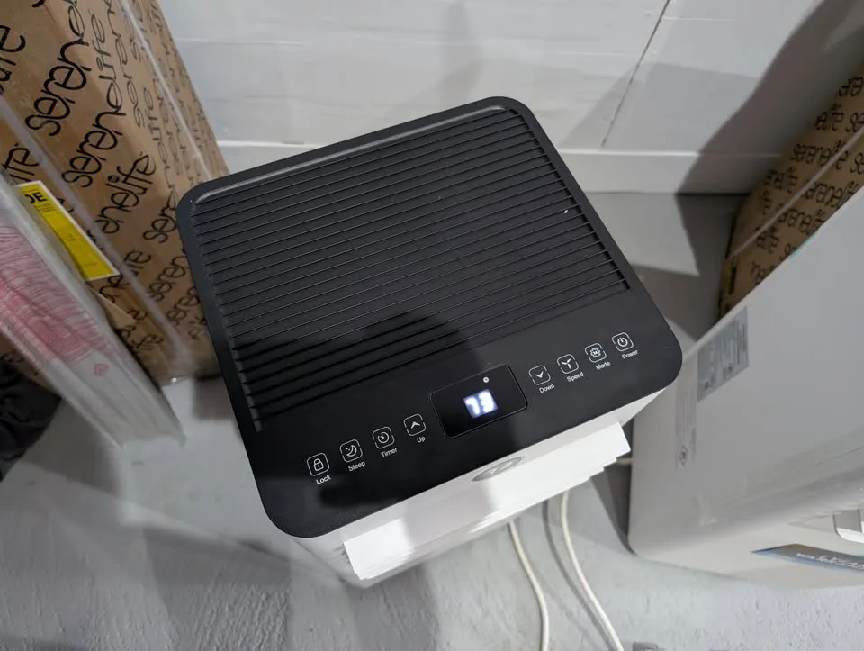 Brand New Portable 8000BTU Air Conditioner and Heater image indicator(9)