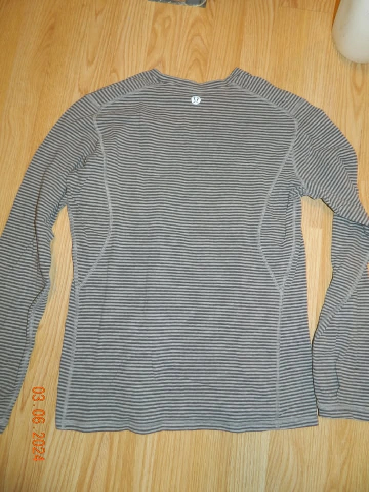 LULULEMON MENS LONG SLEEVE...size M/L...VGUC - photo 2
