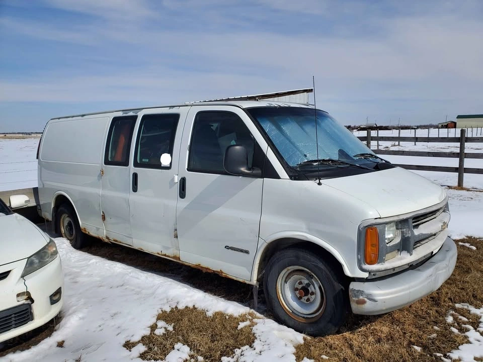 2001 Chevrolet Express 2500 Cargo Van