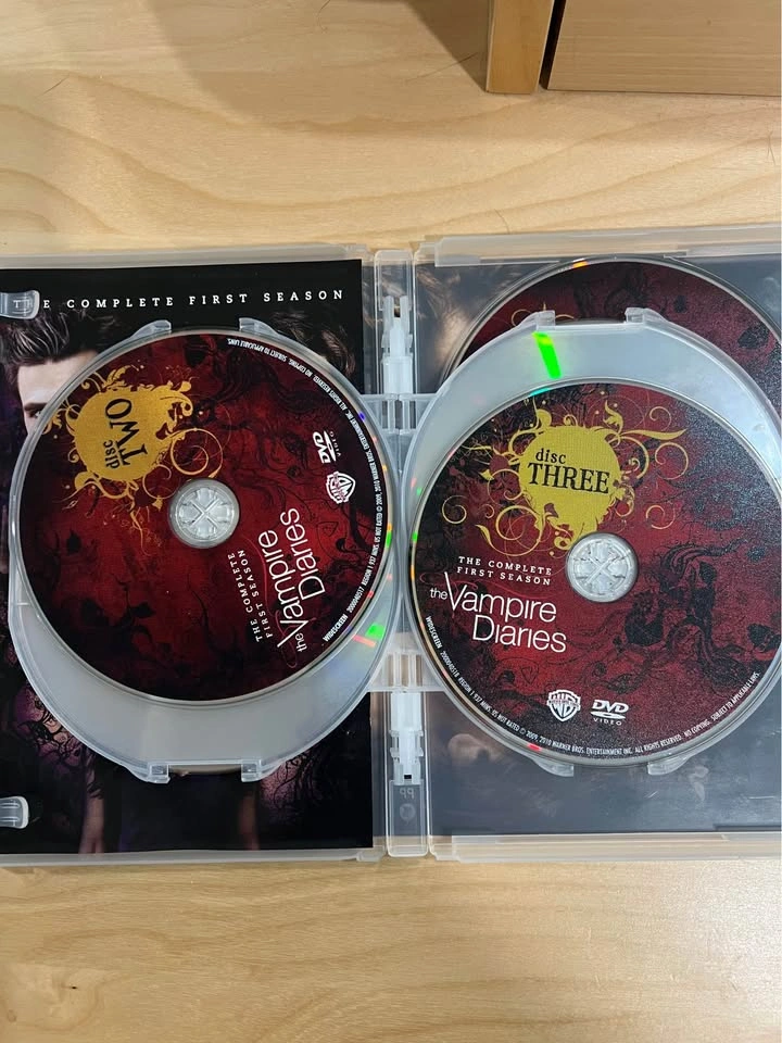 Vampire Diaries Complete First Season DVD - photo 4