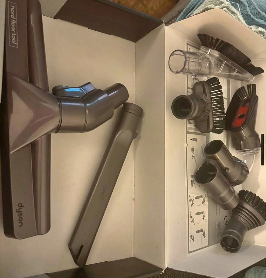 6 Dyson Vacuum Attachments