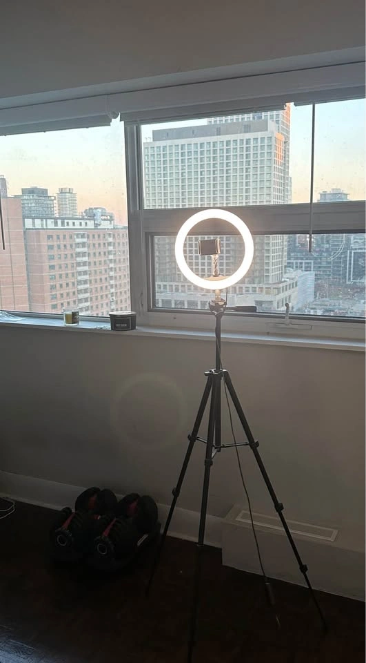 Ring light with tripod & remote