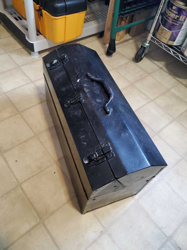 Metal Toolbox - photo 3