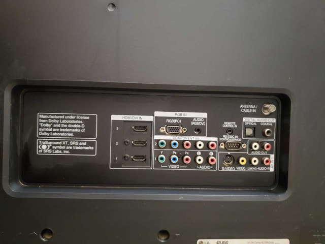 LG TV 42" with remote - photo 4