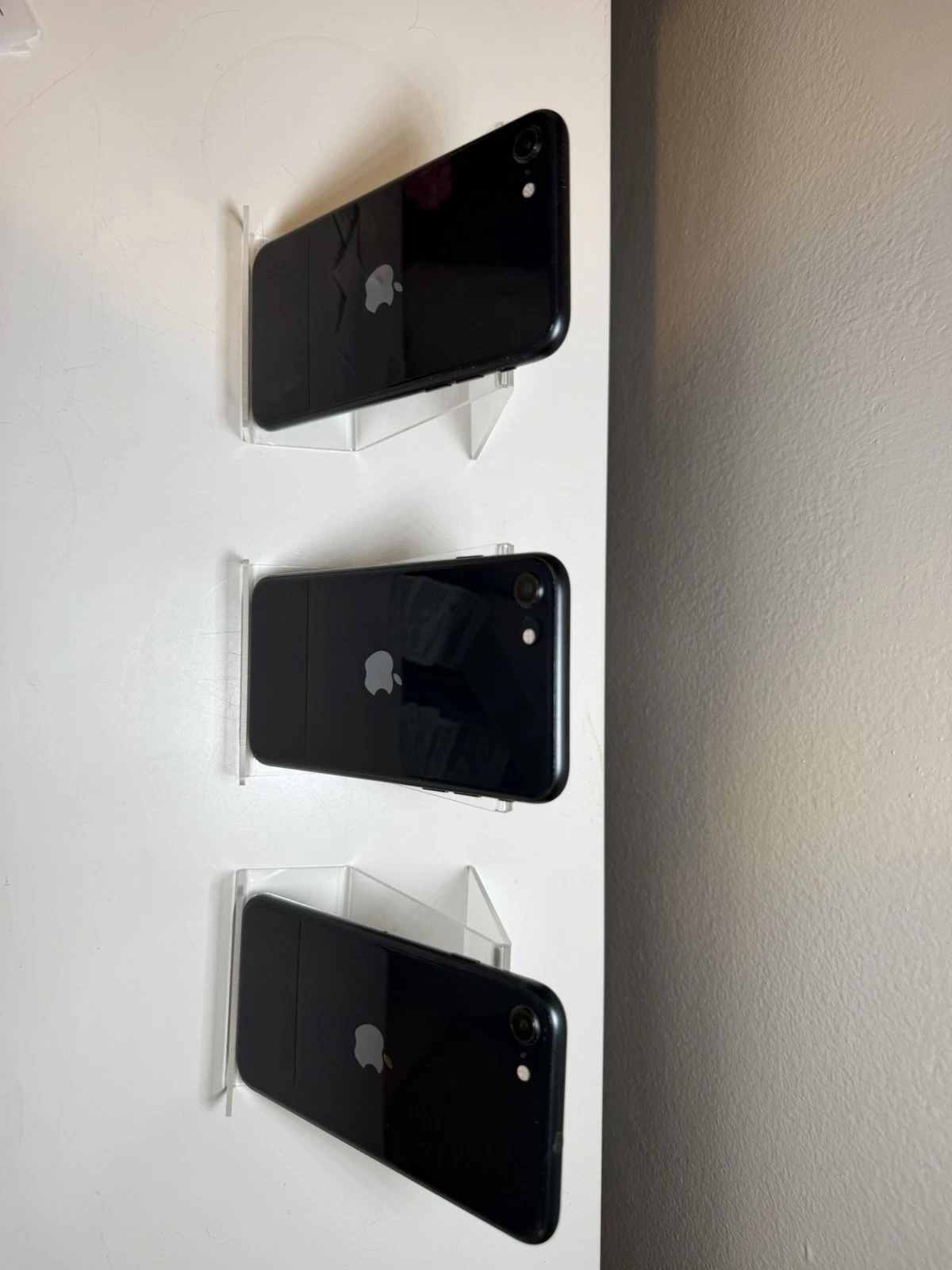 iPhone SE 3rd Gen Midnight Black 256GB UNLOCKED - photo 2