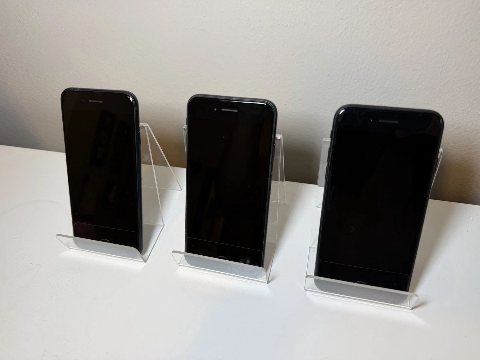iPhone SE 3rd Gen Midnight Black 256GB UNLOCKED - photo 5