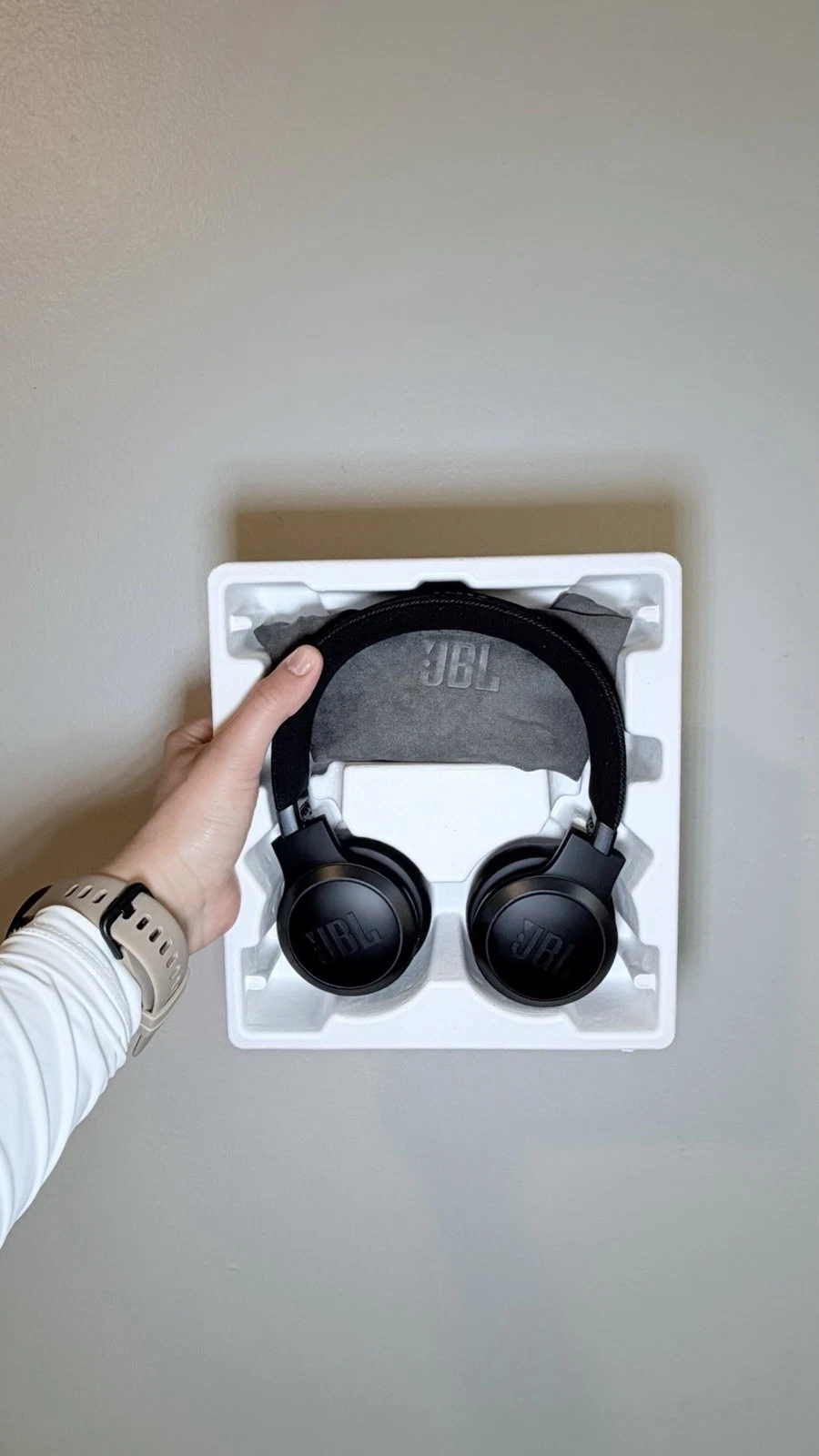 JBL LIVE 675NC Wireless Headphones Black - photo 4