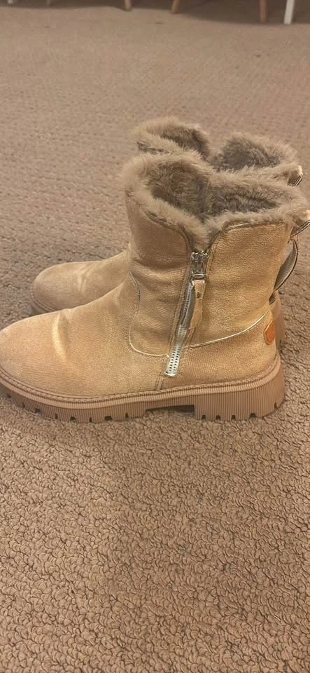 Ankle Boots Size 9 - photo 2