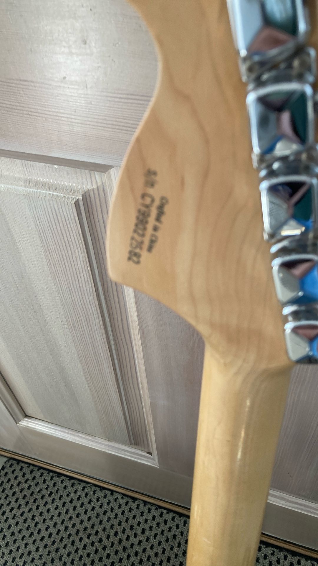 Fender Squier Affinity Stratocaster with 15w Amp - photo 4