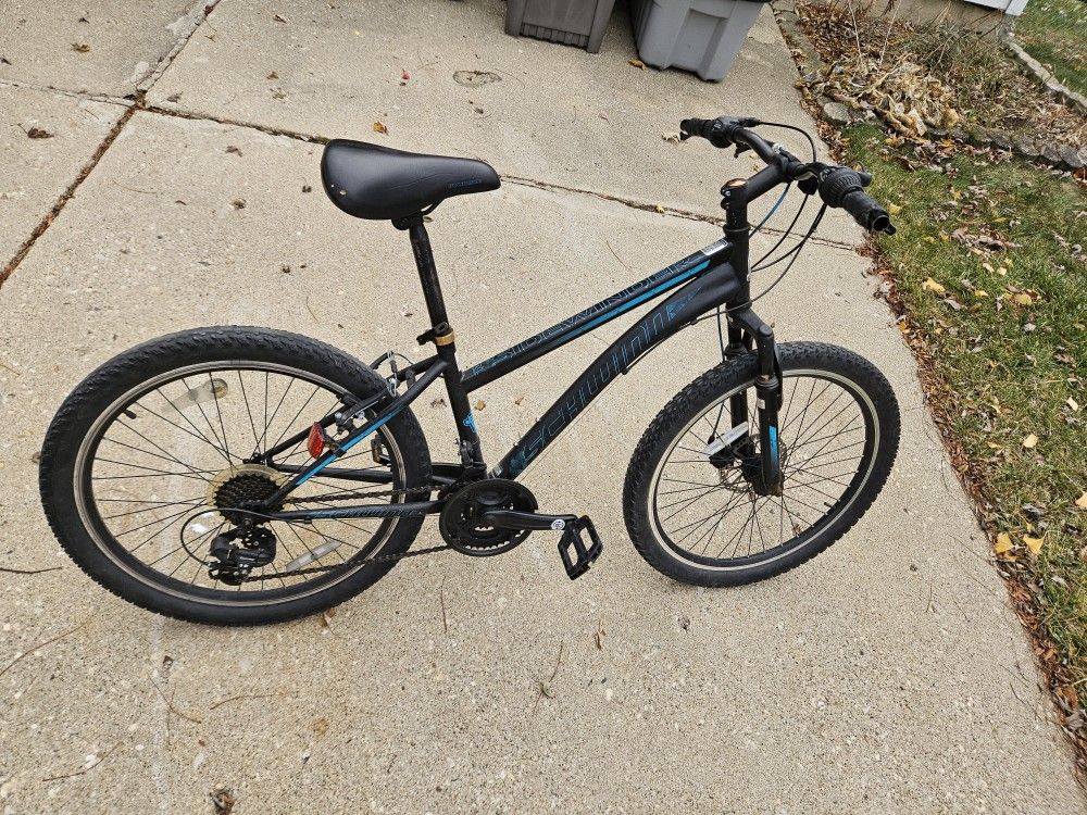 24" Schwinn Sidewinder Mountain Bike