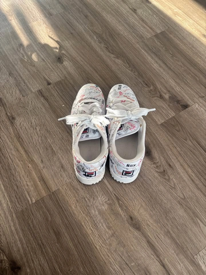 Fila disruptor White graffiti Size 9.5 - photo 3