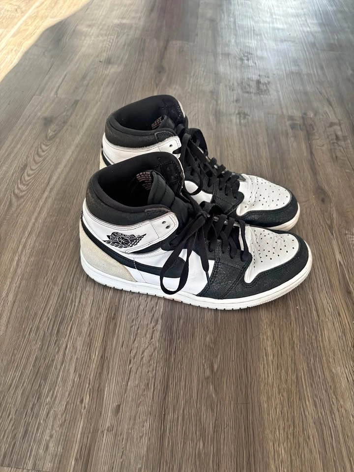 Air Jordan 1 high black white Size 9.5