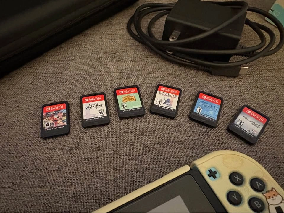 Nintendo Switch 1st Gen | Animal Crossing Edition | 5 Games - photo 2